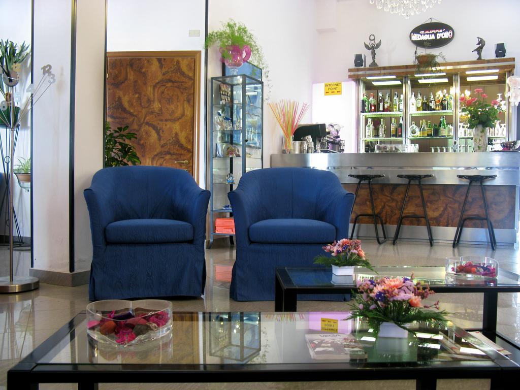 Hotel Ciondolo D'Oro Rimini Luaran gambar
