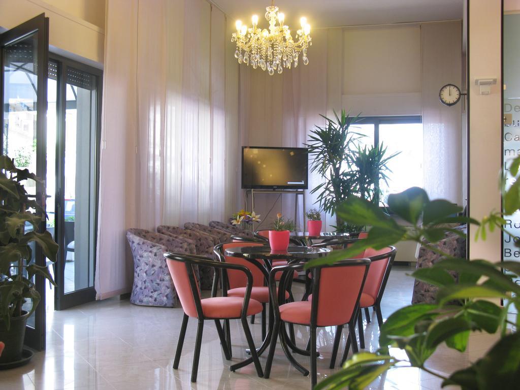 Hotel Ciondolo D'Oro Rimini Luaran gambar