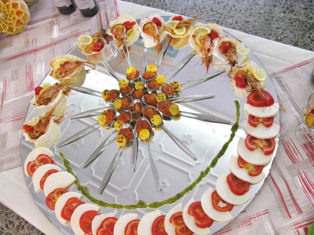 Hotel Ciondolo D'Oro Rimini Luaran gambar